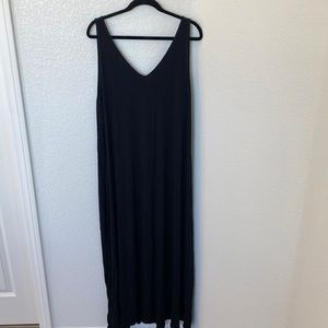 BLACK MAXI DRESS